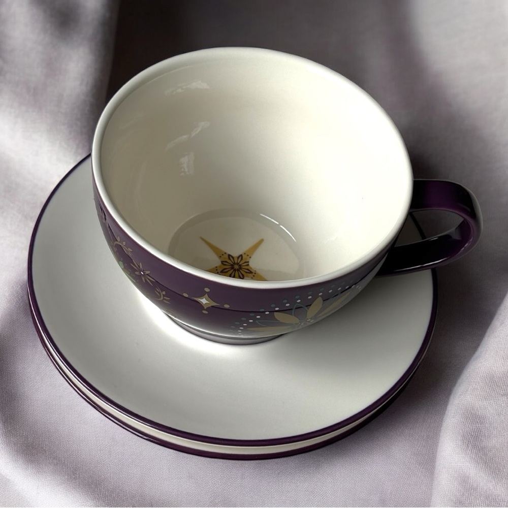 Starbucks Holiday 2006 Purple & Gold Starfish Mug and Saucer set with two plates